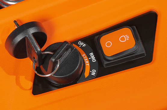 Райдер садовый бензиновый Daewoo DWR 610