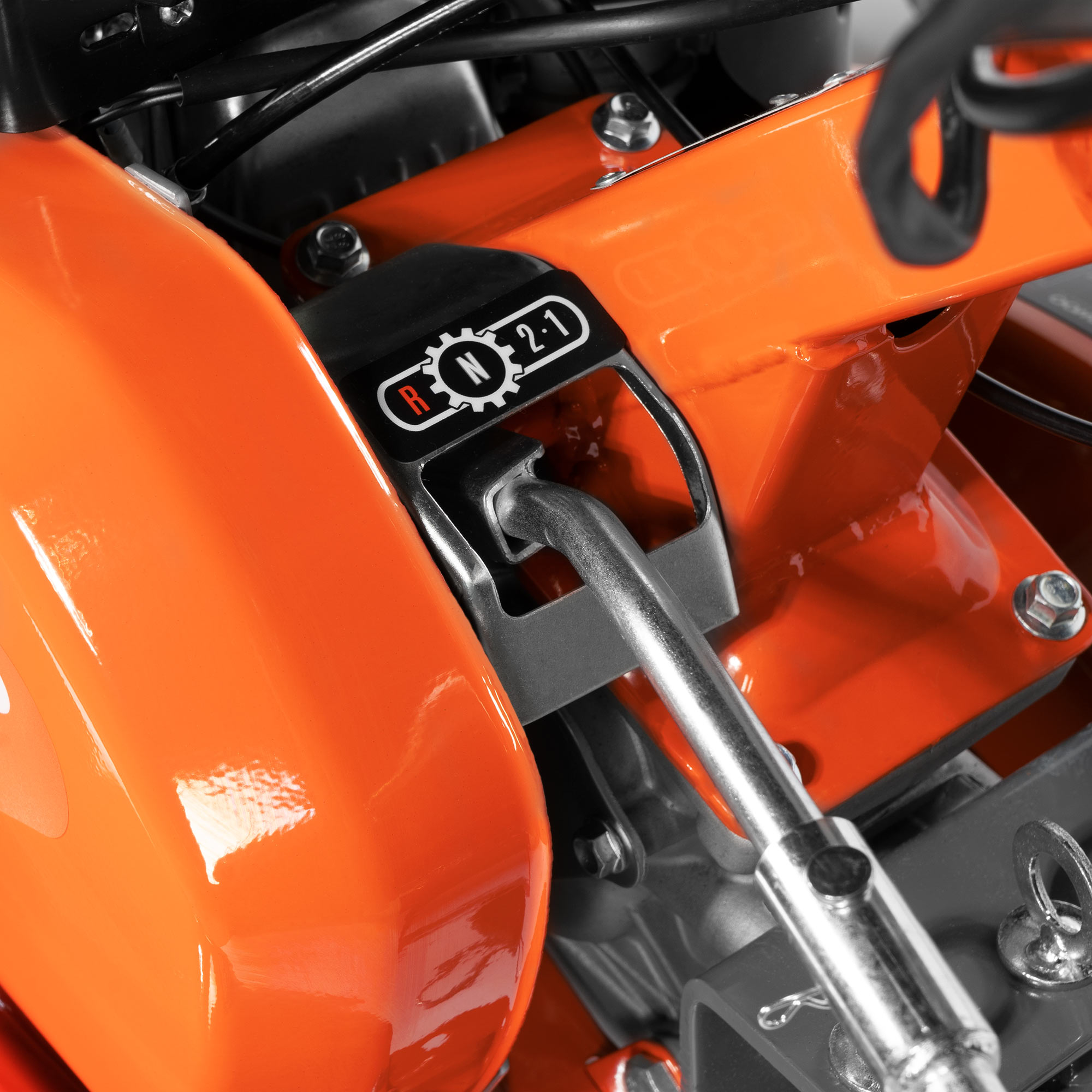 Культиватор бензиновый с колесами DAEWOO DAT 900R