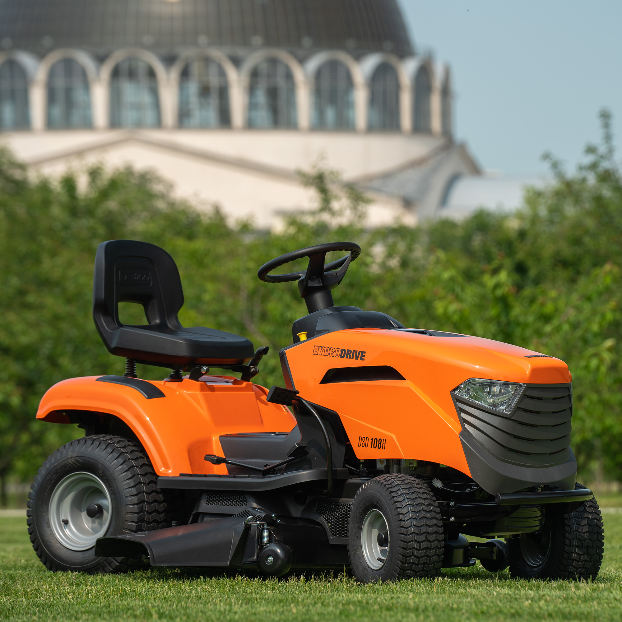 Райдер садовый бензиновый DAEWOO DSD 108 H