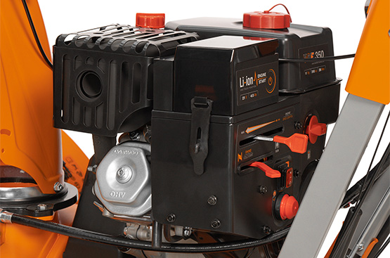 Снегоуборщик бензиновый DAEWOO DAST 1590 (LCT)