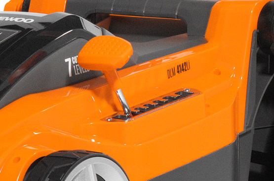 Газонокосилка аккумуляторная Daewoo DLM 4142Li SET