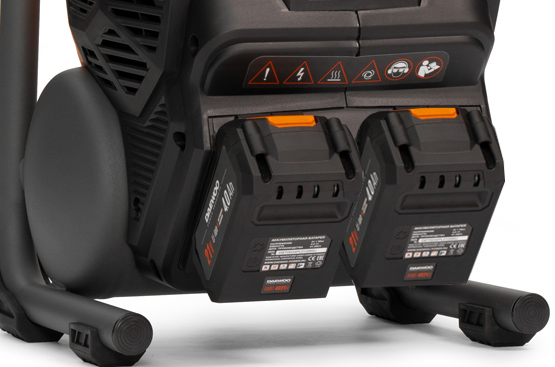 Компрессор аккумуляторный 21В DAEWOO DAC 80S Li SET