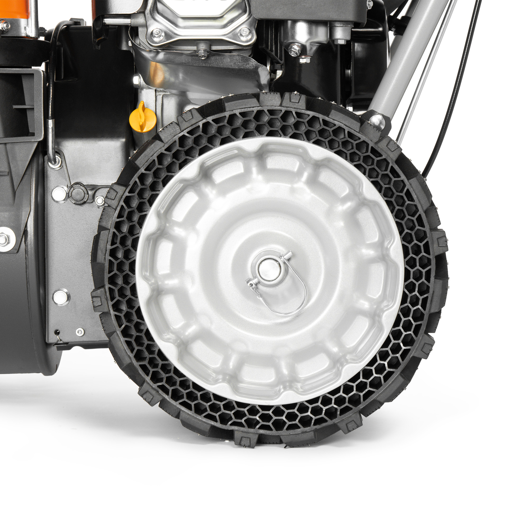 Снегоуборщик бензиновый DAEWOO S 6060 (шипы)